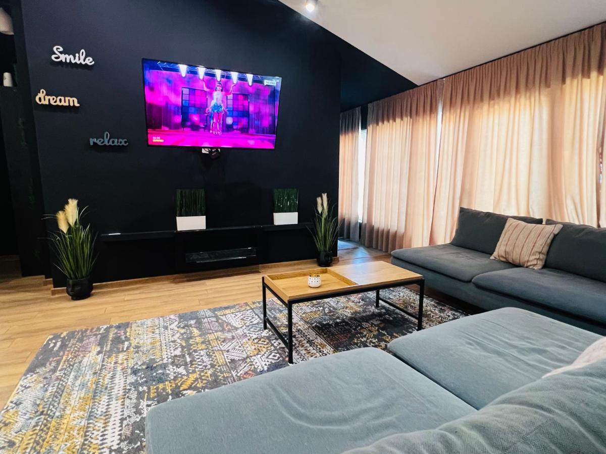 Тop View Apartment Blagoevgrad Bagian luar foto
